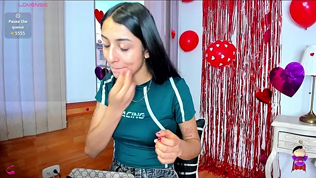 Snapshot of lya__brown chatting on February 14, 2026, 11:51 am lya brown online show from February 14, 2026, 11:51 am