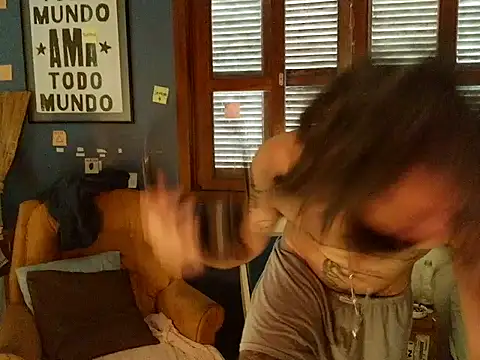 Snapshot of ooproprio chatting on April 28, 2026, 12:21 pm ooproprio online show from April 28, 2026, 12:21 pm