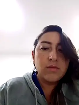 Valeria montana  online show from April 1, 2026, 12:39 pm