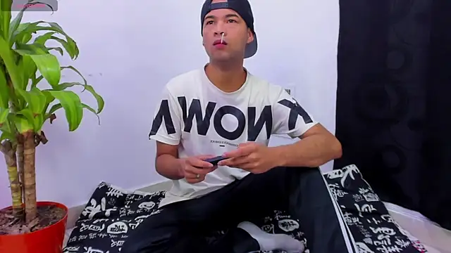 Snapshot of SweeXioji chatting on January 17, 2026, 8:19 am SweeXioji online show from January 17, 2026, 8:19 am