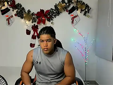 Snapshot of alex_balck chatting on December 15, 2025, 11:03 am alex balck online show from December 15, 2025, 11:03 am