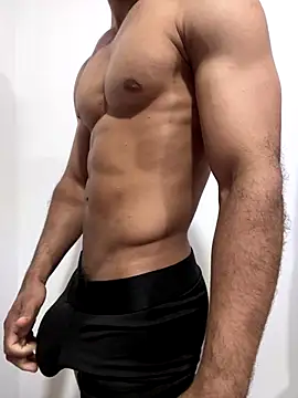 Snapshot of BrunoHot_ chatting on December 4, 2025, 9:12 pm BrunoHot online show from December 4, 2025, 9:12 pm