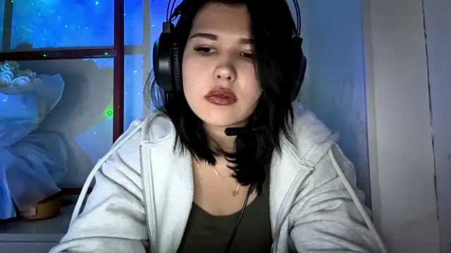 Snapshot of Lolamein chatting on December 5, 2025, 7:43 pm Lolamein online show from December 5, 2025, 7:43 pm