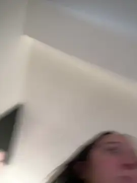 Snapshot of KIARA_VOS_ chatting on December 16, 2025, 2:22 pm KIARA VOS online show from December 16, 2025, 2:22 pm