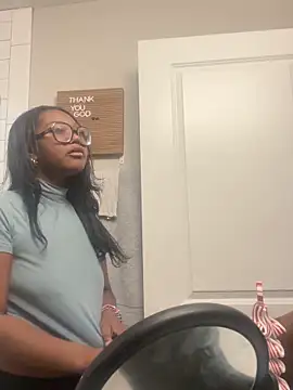 Snapshot of IndiaNoir chatting on December 4, 2025, 11:41 am IndiaNoir online show from December 4, 2025, 11:41 am