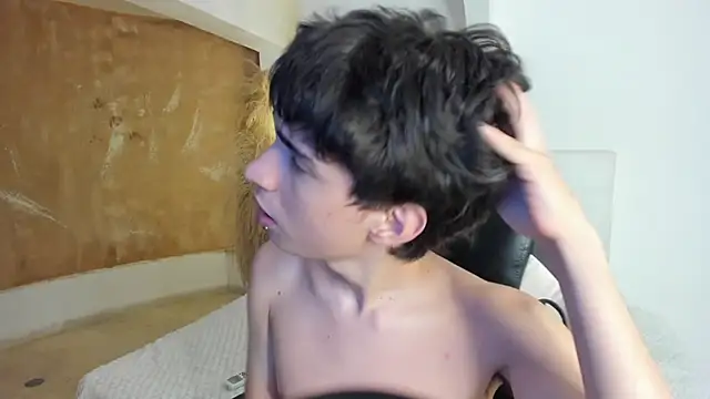 CONNOR STONNE  online show from April 21, 2026, 10:54 am