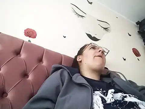 Snapshot of Dana92va chatting on February 21, 2026, 11:11 am Dana92va online show from February 21, 2026, 11:11 am