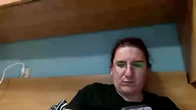 Dana92va online show from April 20, 2026, 2:42 pm