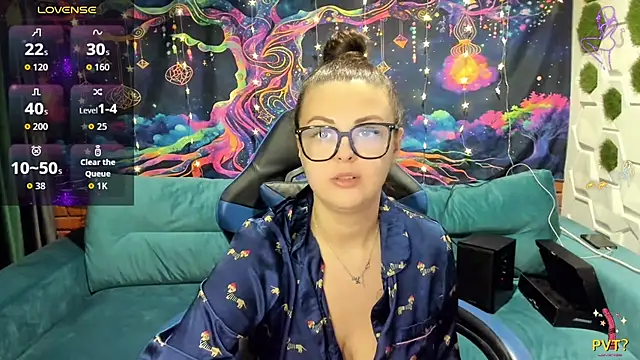 Snapshot of MonicaMoonly chatting on December 16, 2025, 10:59 pm MonicaMoonly online show from December 16, 2025, 10:59 pm