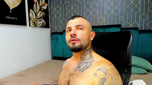 Snapshot of lucky_smith1 chatting on December 15, 2025, 9:52 pm lucky smith1 online show from December 15, 2025, 9:52 pm