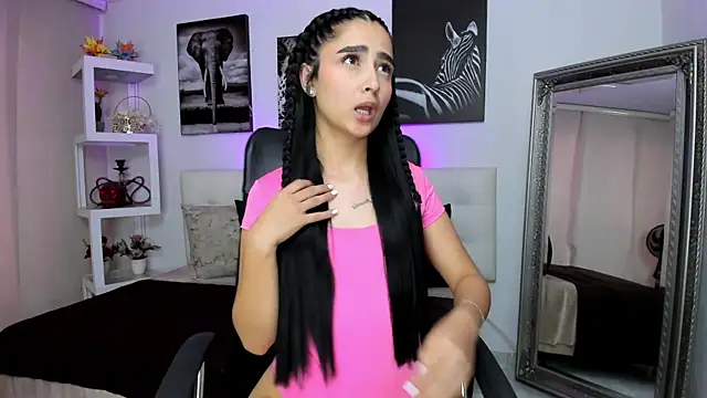 mialiore online show from February 13, 2026, 12:34 pm