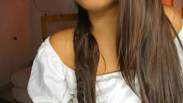 Zoei Moon online show from May 15, 2026, 6:59 pm