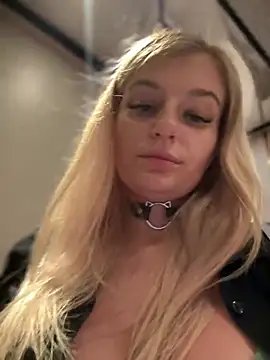 Snapshot of Betsy chatting on January 4, 2025, 10:38 am Betsy online show from January 4, 2025, 10:38 am