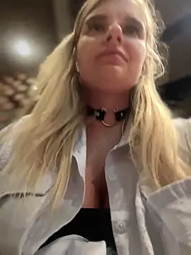 Snapshot of Betsy chatting on February 9, 2025, 2:29 pm Betsy online show from February 9, 2025, 2:29 pm