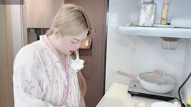 Snapshot of Star-XinX chatting on March 3, 2026, 7:58 am Star-XinX online show from March 3, 2026, 7:58 am