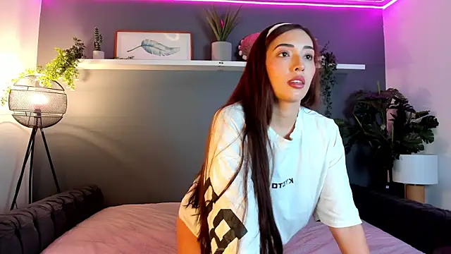 Snapshot of anny_bianchi_ chatting on December 14, 2025, 11:37 am anny bianchi online show from December 14, 2025, 11:37 am