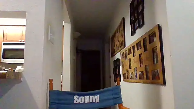 Snapshot of johnnymarino1010 chatting on December 14, 2025, 7:51 pm johnnymarino1010 online show from December 14, 2025, 7:51 pm