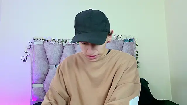 iris and damian online show from March 4, 2026, 10:32 am