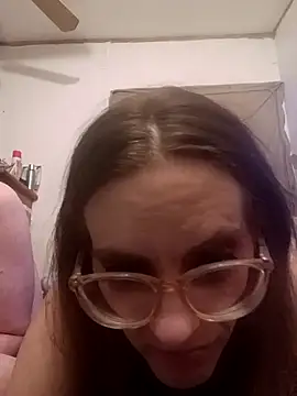 snowbird1117 online show from January 9, 2026, 4:32 pm