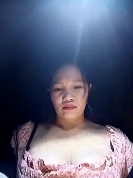 ava-dellght online show from December 4, 2025, 2:48 pm