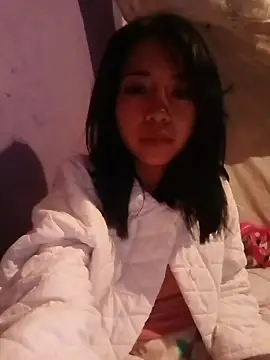 Snapshot of Honey_bun06 chatting on December 16, 2025, 6:51 am Honey bun06 online show from December 16, 2025, 6:51 am