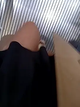 Baby-Linh online show from December 19, 2025, 10:00 am