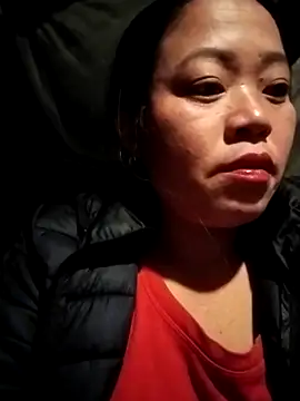 Snapshot of AlilaK2 chatting on December 4, 2025, 12:25 pm AlilaK2 online show from December 4, 2025, 12:25 pm