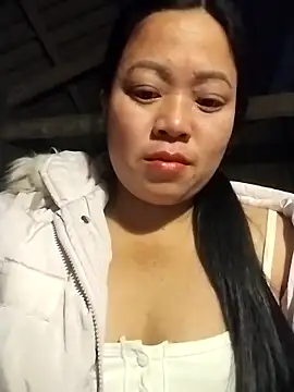 Snapshot of AlilaK2 chatting on December 14, 2025, 9:36 am AlilaK2 online show from December 14, 2025, 9:36 am