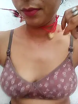 Snapshot of Big_soniya55A chatting on May 1, 2026, 12:37 am Big soniya55A online show from May 1, 2026, 12:37 am
