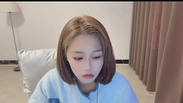 Snapshot of Sweetwild_ chatting on December 18, 2025, 6:52 am Sweetwild online show from December 18, 2025, 6:52 am