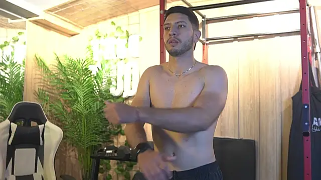 Snapshot of Thiago_Voss chatting on December 5, 2025, 12:14 pm Thiago Voss online show from December 5, 2025, 12:14 pm