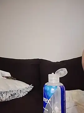 Snapshot of Bonnie-And-Clyde666 chatting on December 17, 2025, 11:55 pm Bonnie-And-Clyde666 online show from December 17, 2025, 11:55 pm