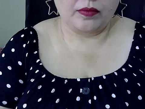 Snapshot of Soniya_Sha chatting on May 17, 2026, 6:44 am Soniya Sha online show from May 17, 2026, 6:44 am