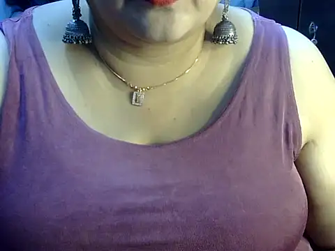 Snapshot of Soniya_Sha chatting on July 28, 2026, 1:43 pm Soniya Sha online show from July 28, 2026, 1:43 pm