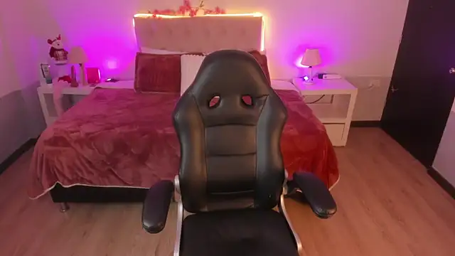 Snapshot of Celeste_Rous__ chatting on December 5, 2025, 12:36 pm Celeste Rous online show from December 5, 2025, 12:36 pm