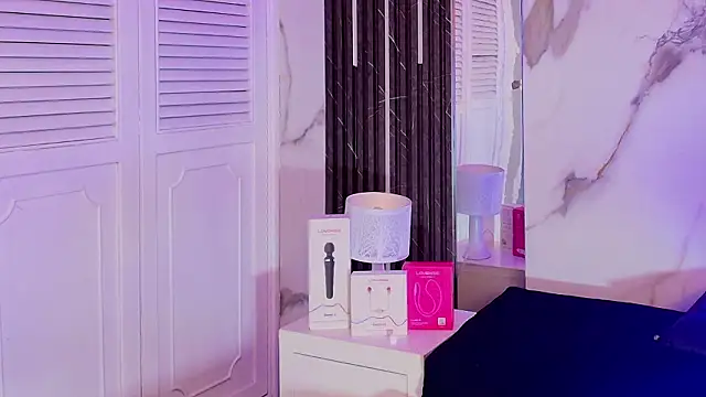 BellaHarpeer online show from February 15, 2026, 7:51 am