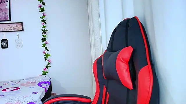 sara santana   online show from December 16, 2025, 12:48 am