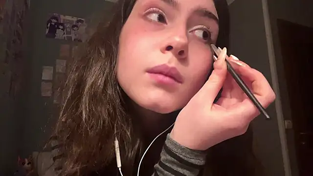 Snapshot of UnaskedGod chatting on December 14, 2025, 2:22 pm UnaskedGod online show from December 14, 2025, 2:22 pm