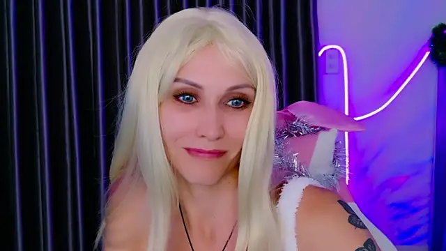 betty xoxoo online show from February 4, 2026, 12:33 pm