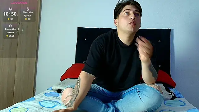 Snapshot of ethan__01 chatting on December 5, 2025, 5:42 pm ethan 01 online show from December 5, 2025, 5:42 pm