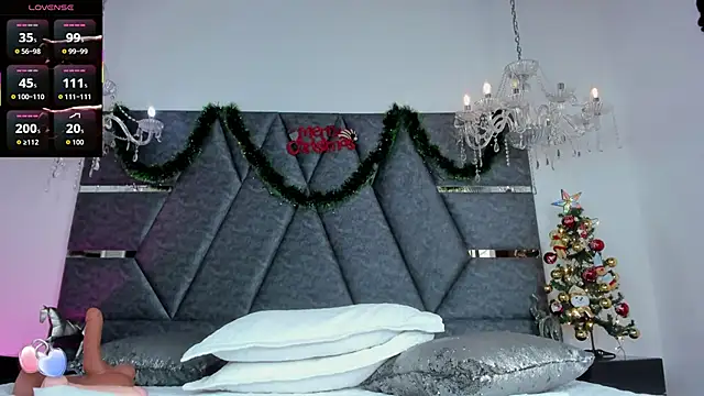 Snapshot of Amara_Rossee chatting on December 15, 2025, 7:18 pm Amara Rossee online show from December 15, 2025, 7:18 pm