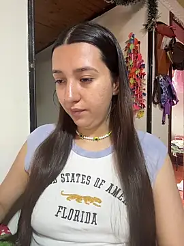 Alix Rousses21 online show from January 5, 2026, 5:27 pm