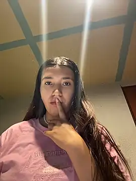 Alix Rousses21 online show from April 11, 2026, 12:04 am