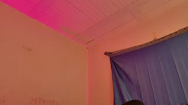 MoonLipsON- online show from April 8, 2026, 10:59 am