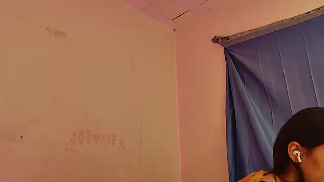 MoonLipsON- online show from April 9, 2026, 8:31 am