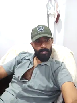 Snapshot of Bigkannan chatting on April 29, 2026, 7:31 pm Bigkannan online show from April 29, 2026, 7:31 pm