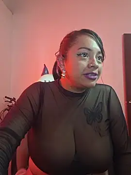 Snapshot of loreboobies1 chatting on December 5, 2025, 7:32 pm loreboobies1 online show from December 5, 2025, 7:32 pm