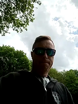 jefflatex45 online show from May 7, 2026, 11:26 am