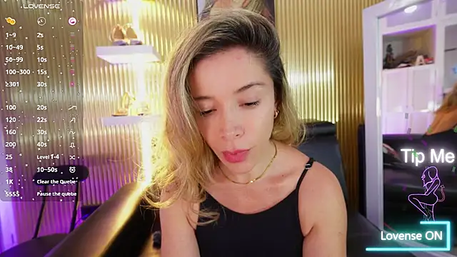 Allice mommy online show from March 18, 2026, 10:02 pm