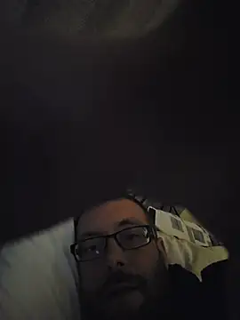 Snapshot of dnich91 chatting on December 18, 2025, 2:06 am dnich91 online show from December 18, 2025, 2:06 am